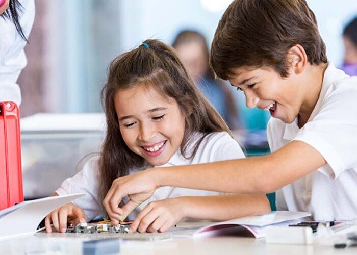 Anadolu Lisesinde Sosyal Etkinlik Yönetimi